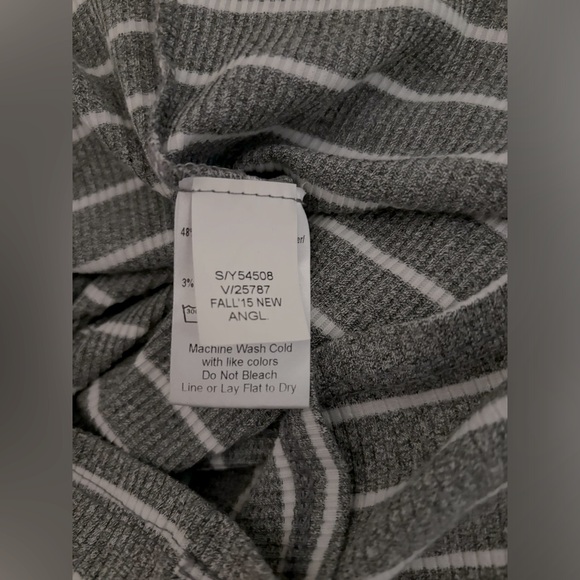 VENUS WOMENS LONG SLEEVE STRIP GREY COWEL NECK TOP WITH KEYHOLE FRONT SIZE MED - Picture 4 of 5